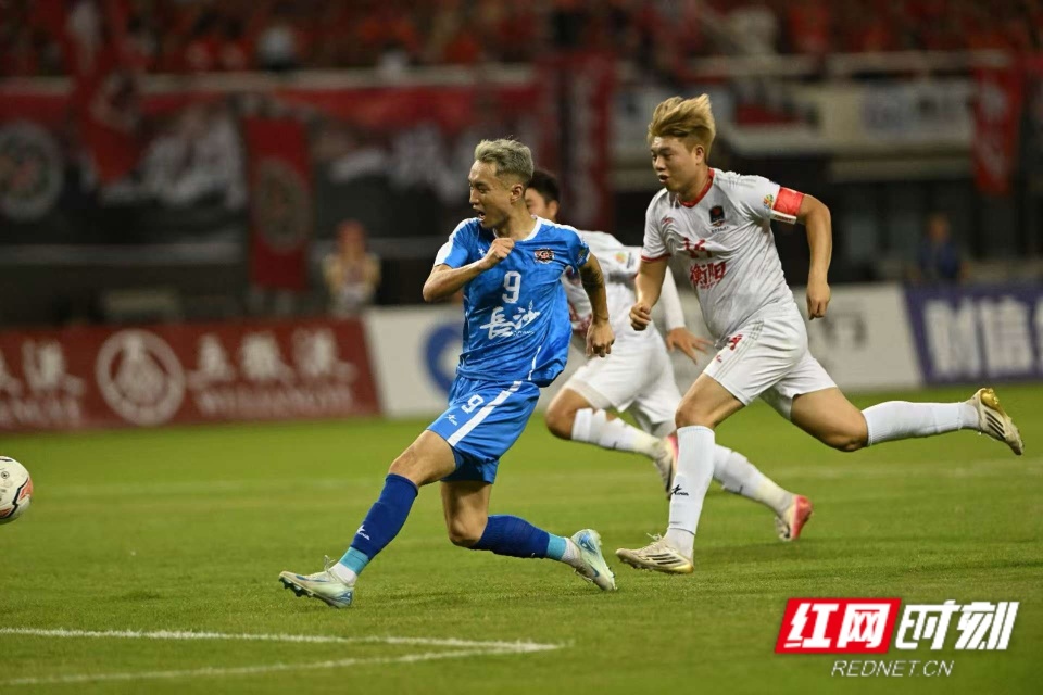 黄毅迅速前, 拿下关键三 黄毅迅速前, 拿下关键三